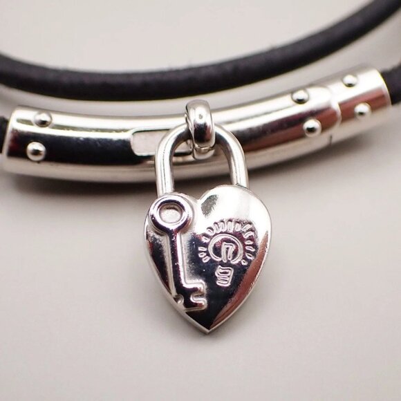 HERMES Viviride Leather Wrap Bracelet Choker with Heart Charm Accessory 66RL340 - Picture 1 of 9